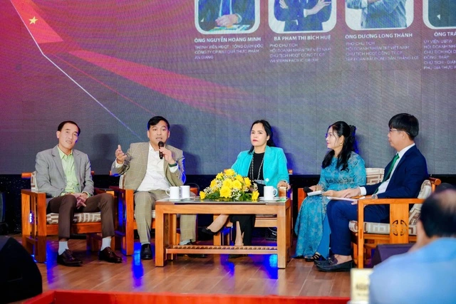 Khai mạc Diễn đàn Kinh tế tư nhân Việt Nam 2025 tại An Giang