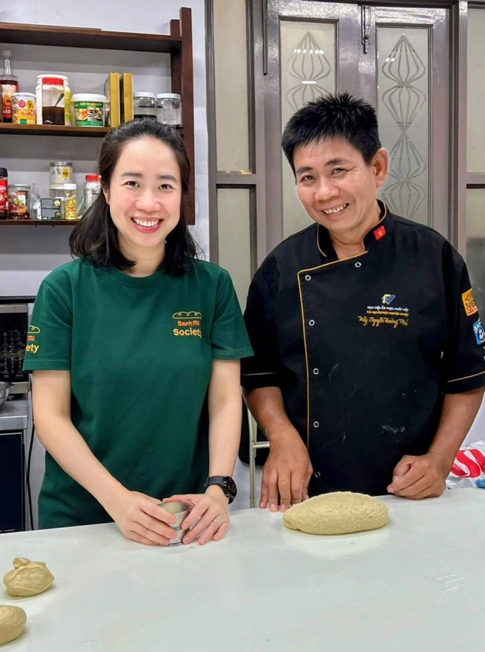 Cựu giám đốc Google bán bánh mì Việt ở Singapore